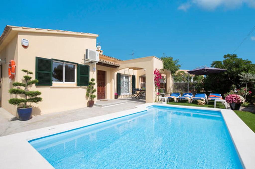 Charming Chalet in Alcúdia with Private Pool - 1