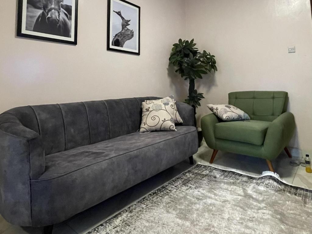 Cozy 1-Bed Apt with Pool & Gym in Najjera 2, Kira