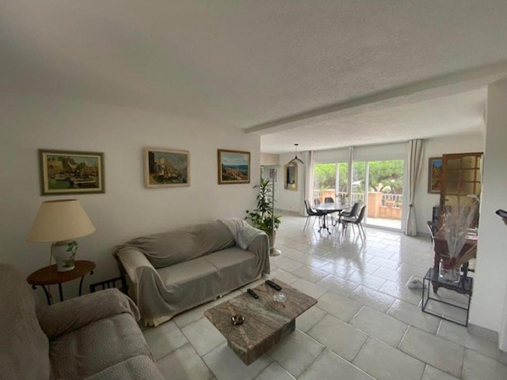 Sainte Maxime Sémaphore : Haut de Villa T4, Piscine, Terrasse, Clim, Proche Mer - FR-1-226-531 - 3
