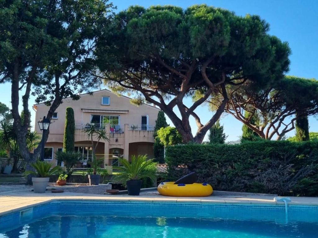 Sainte Maxime Sémaphore : Haut de Villa T4, Piscine, Terrasse, Clim, Proche Mer - FR-1-226-531 - 1