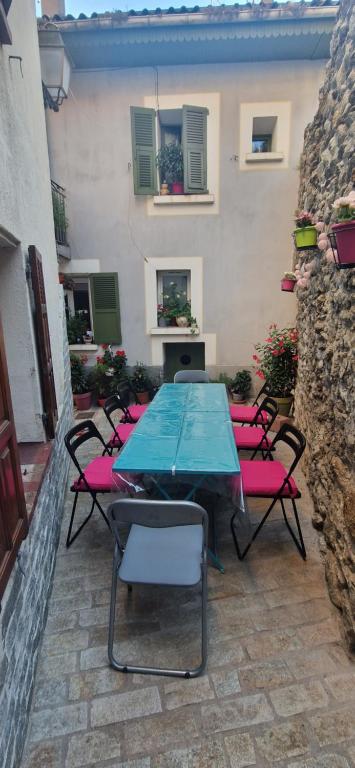 Maison complète Ganzes Haus House 6 Peronnes La Finière Seealpen Isola Village bei Nizza Alpes -Maritimes près de Nice 70 km - 3