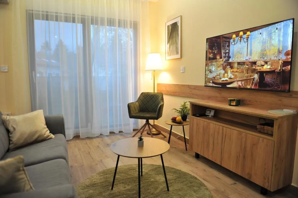 Studio apartmani Anika, hotel v destinaci Vrdnik
