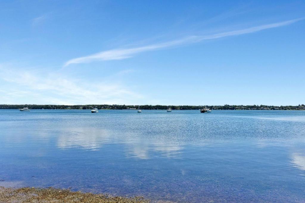 New Property Waterfront Heaven at Nords Wharf only 5 mins to beach