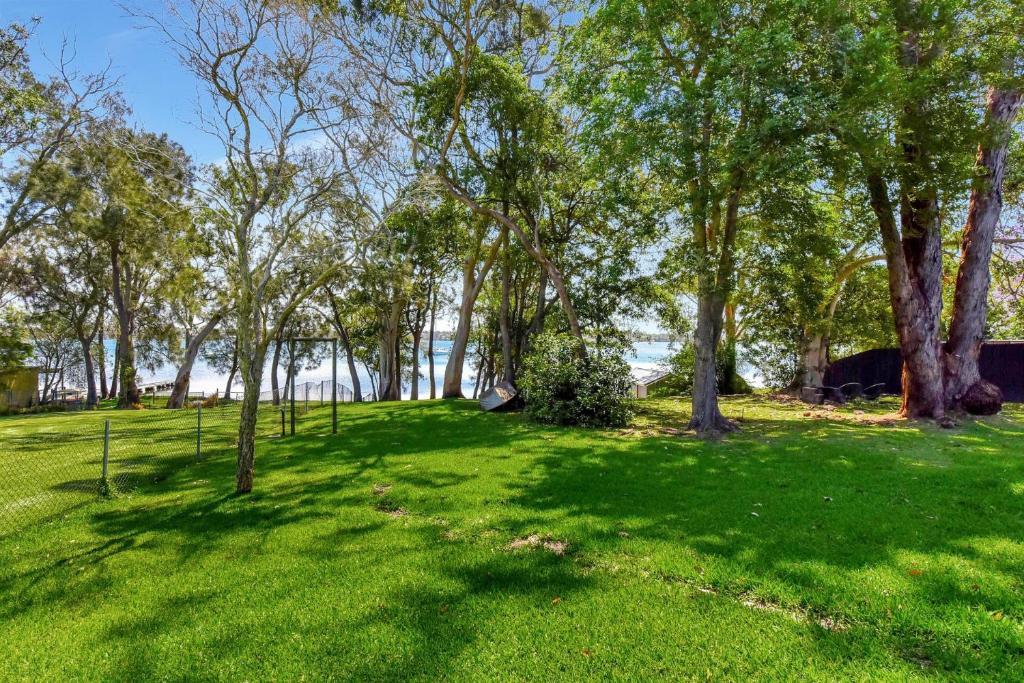 New Property Waterfront Heaven at Nords Wharf only 5 mins to beach