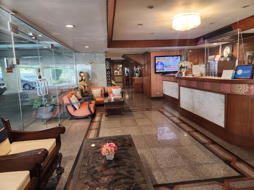 Exterior view, Interchange Tower Serviced Apartment in Bangkok