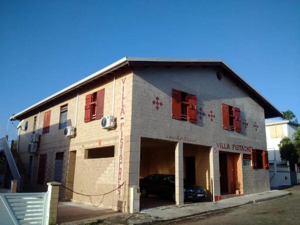 Villa Pistaches, hotel in Grand-Bourg