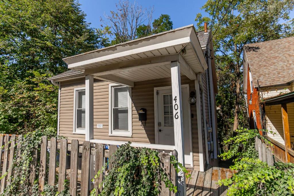 Studio Apt - Easy Access to City and Amazing View, Pittsburgh