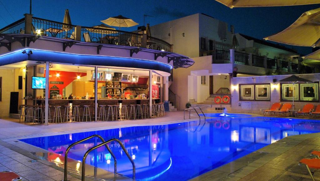 スイミングプール