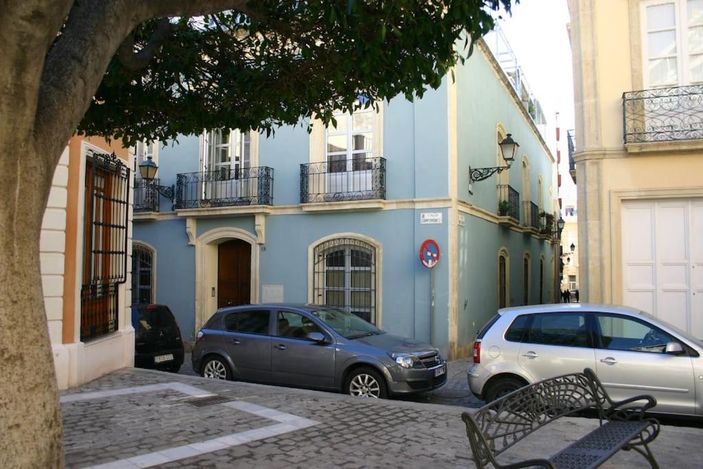 APARTAMENTO EXCLUSIVO EN EL CASCO HISTORICO - 1