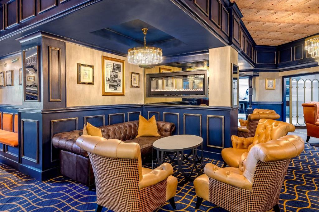 bar/salon