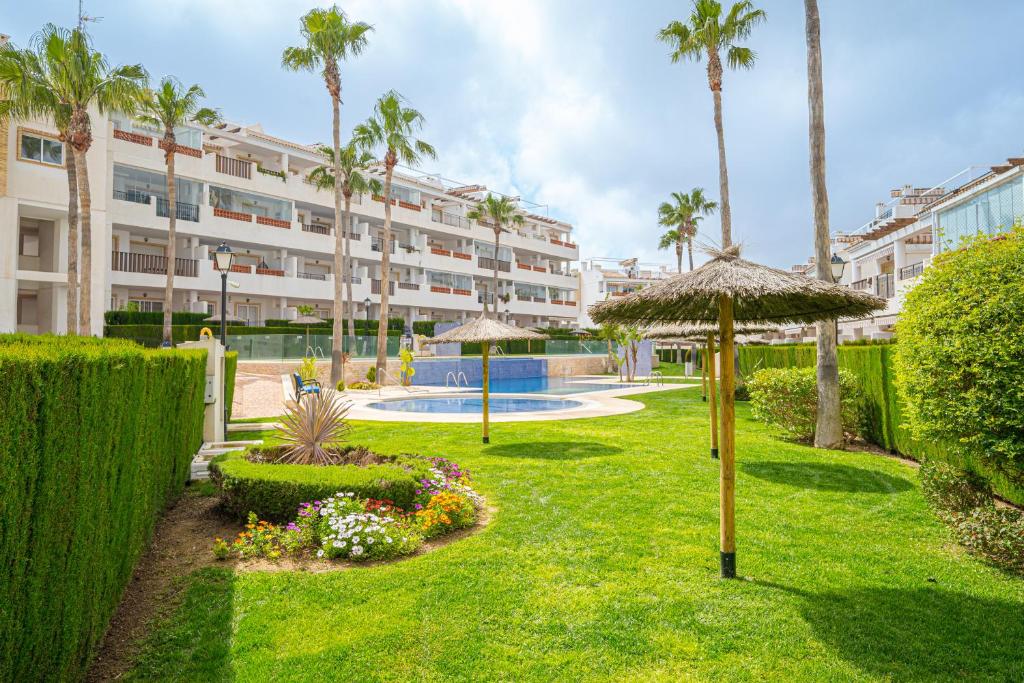 Mariphils, Orihuela Costa