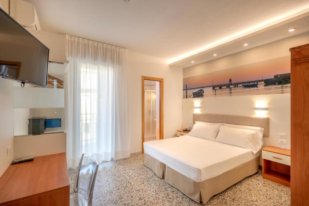 Hotel Atenea Golden Star - 3
