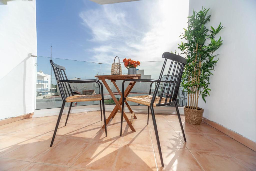 Luxury Suite Ocean Views - 2