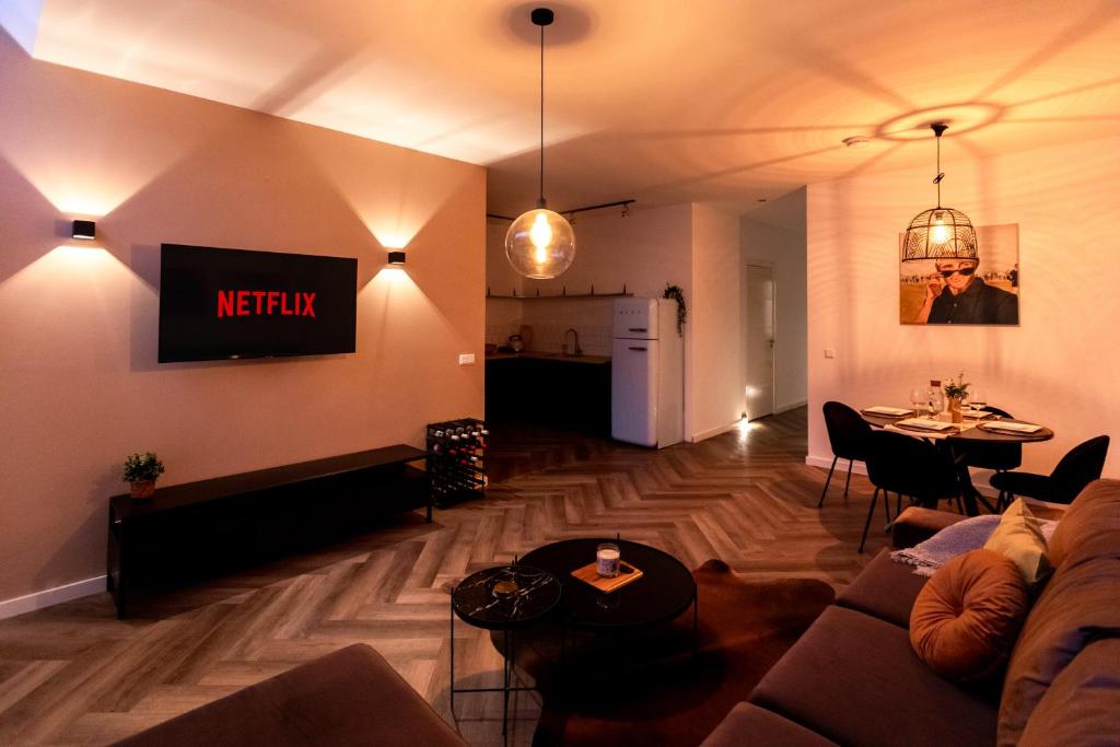 Luxury 100 m2 appartment in city centre of Breda, Breda