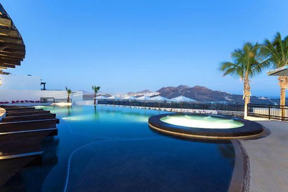 New Exquisite 3BR Condo Seaview and Access Resorts - 2