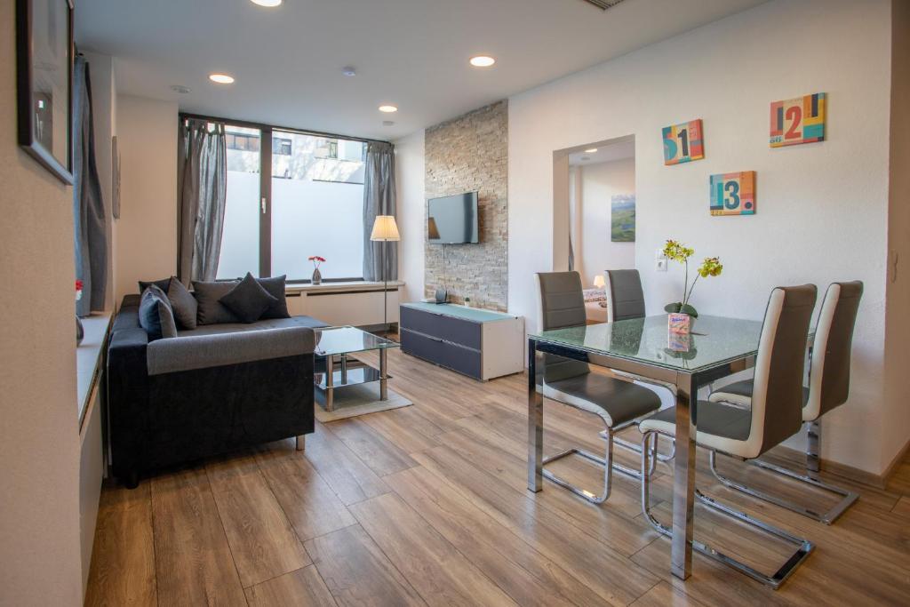 Innsbruck City Apartment + 1 free parking spot - 3