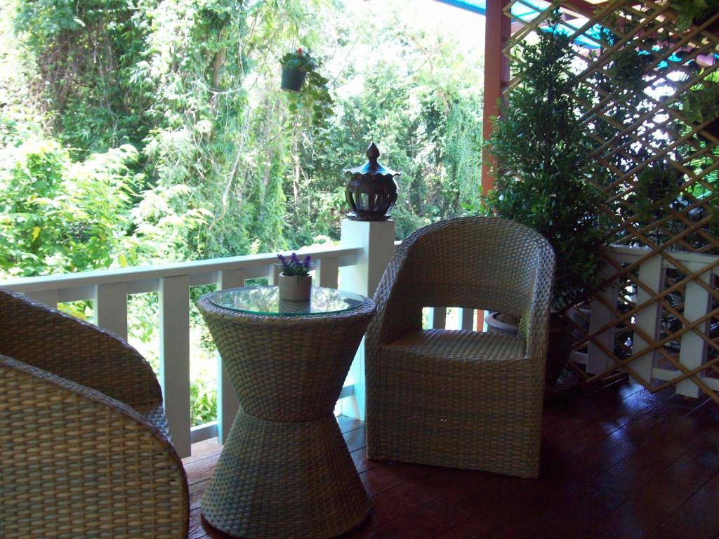 Balcony/terrace, Thai Smile Bungalows in Koh Lanta