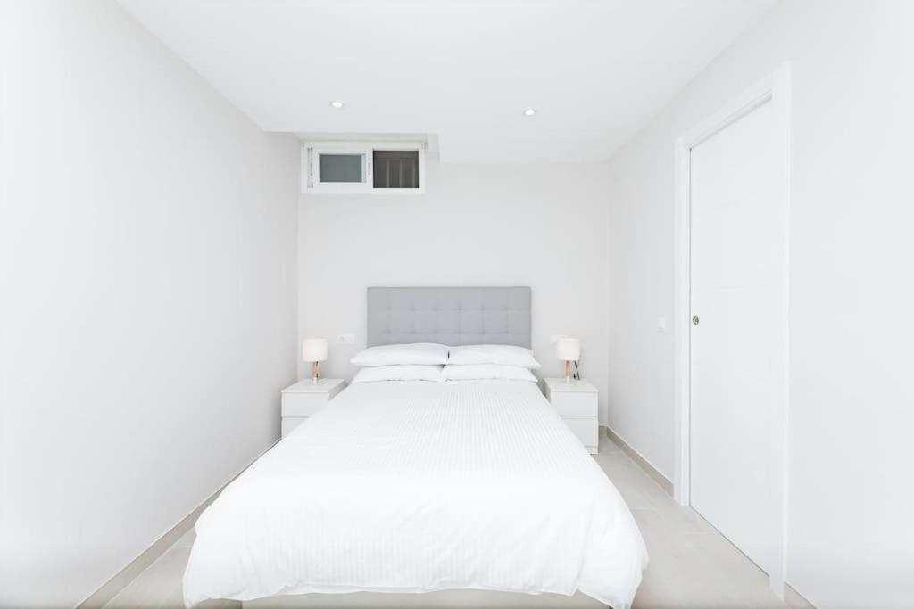 Amazing 4 bed beachfront Dominion Beach RDR358 - 3