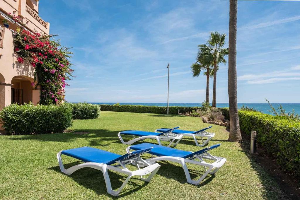 La Joya Seafront by Alfresco Stays - 3
