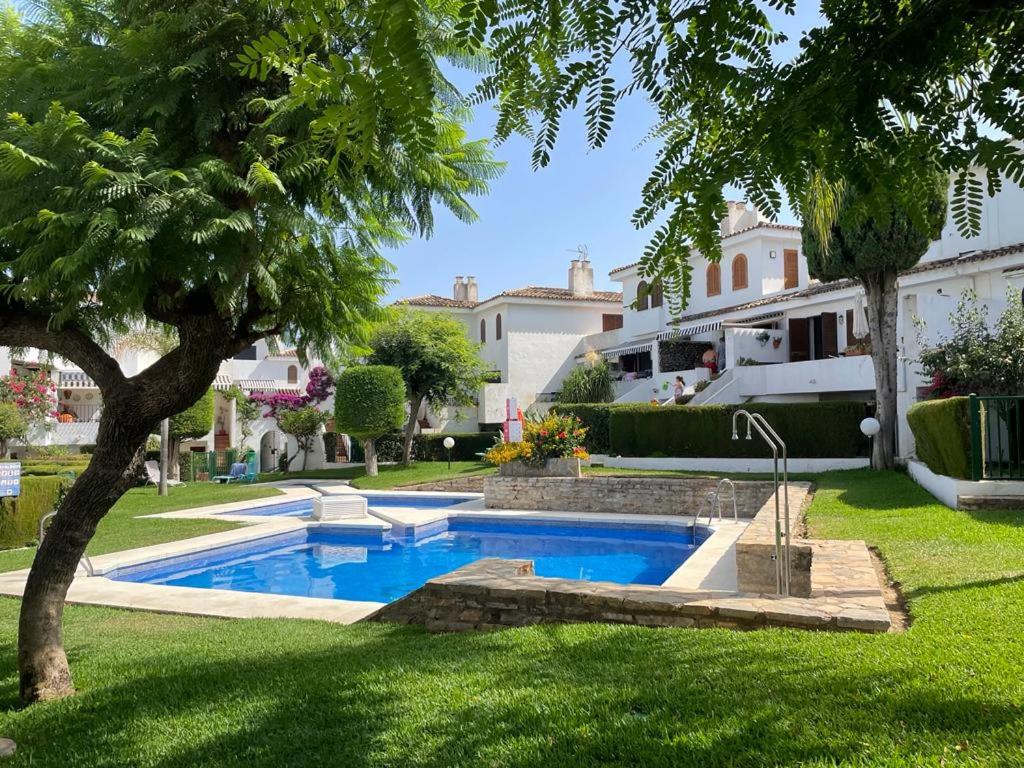 4 Bedroom Townhouse 200 meters from the Beach! - 1