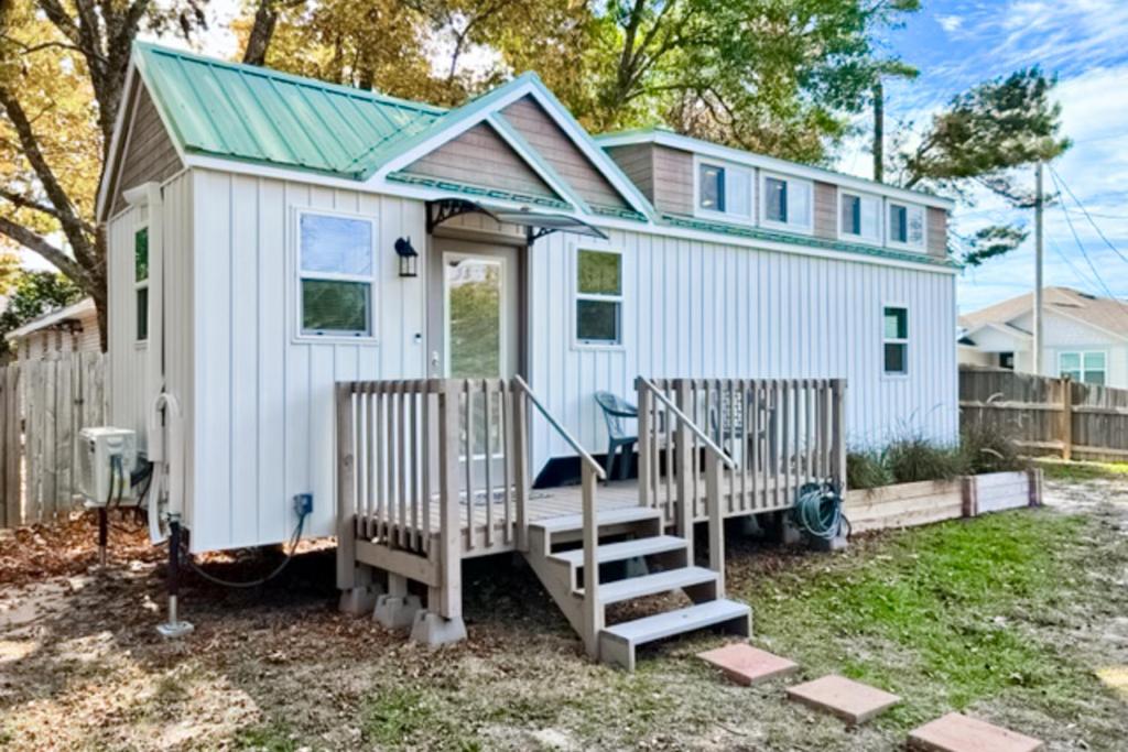 The Tiny Haven, Navarre