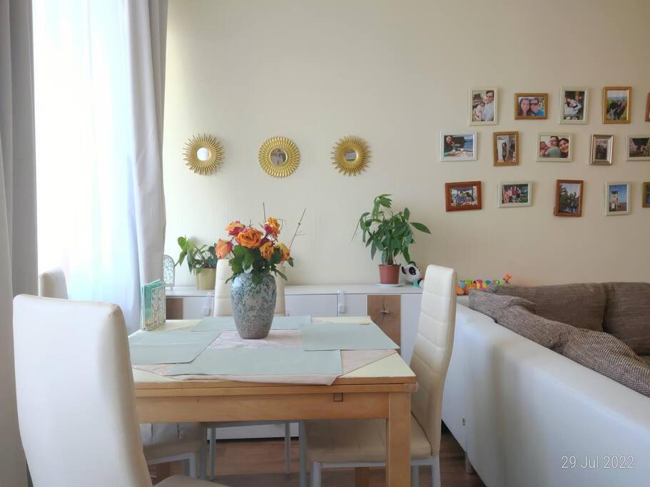 Lovely 3-room condo in Berlin, lakes & city center, Berlin