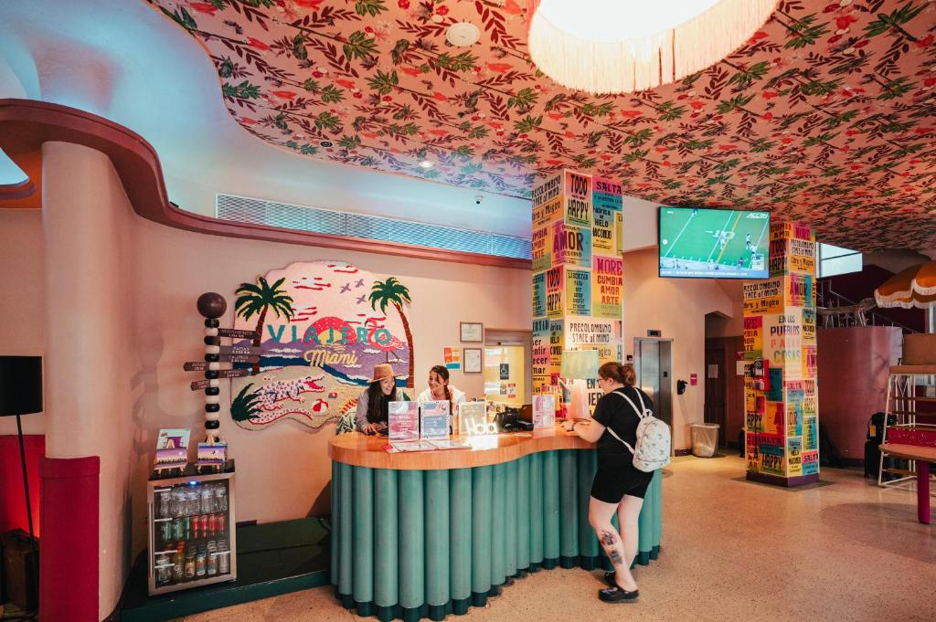 Shared lounge/TV area