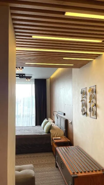 MOJO HALL Hotel, hotel in Luts'k