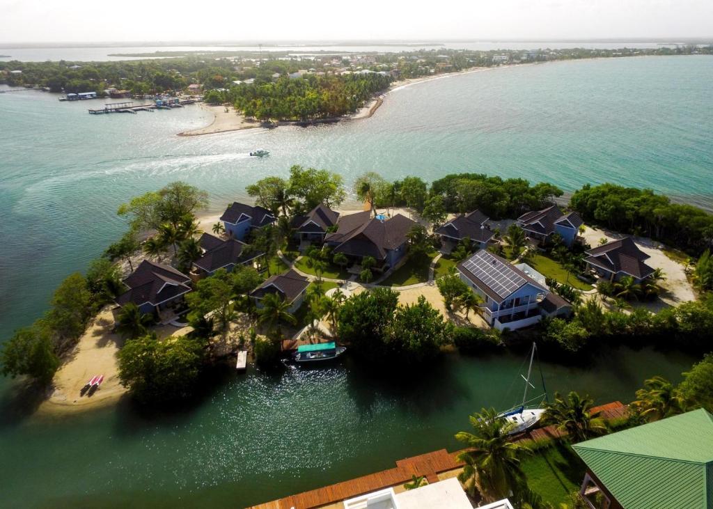 The Enclave - Your Own Private Island Retreat, Placencia Village