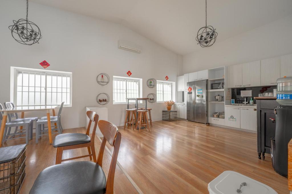 仲青行旅嘉義館 (Light Hostel - Chiayi)