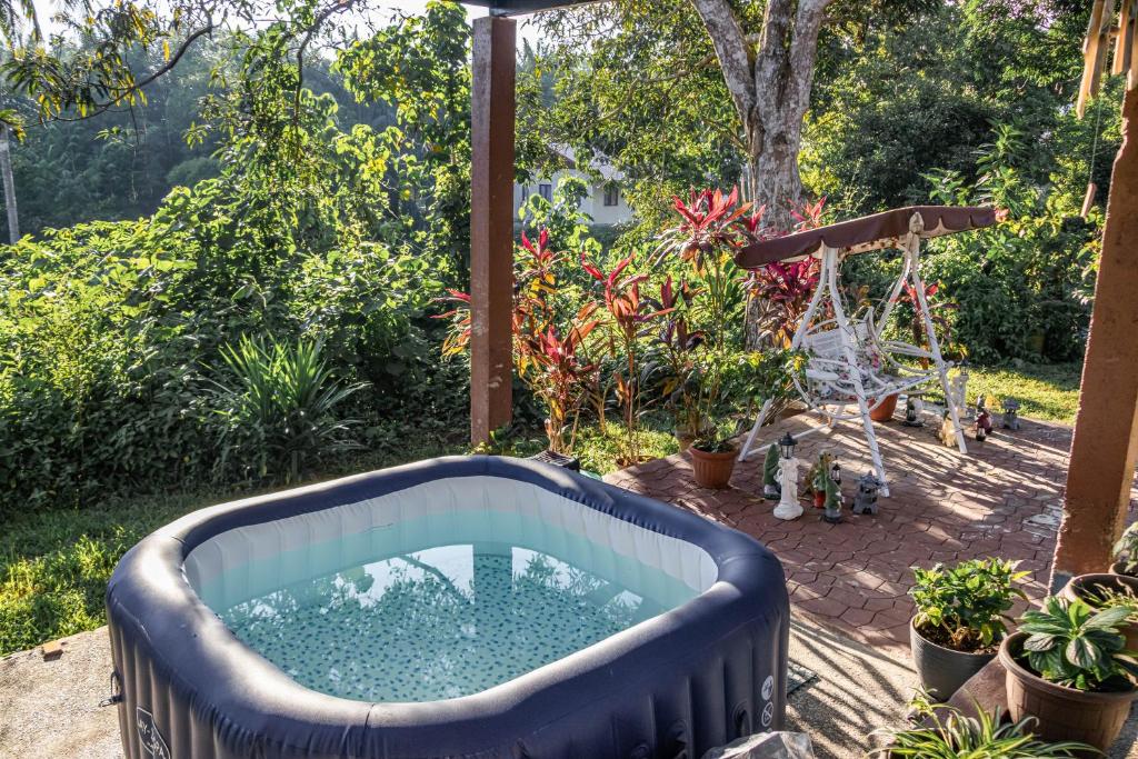 Hot tub