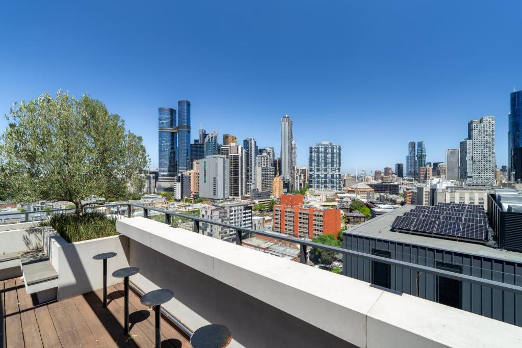The Eminence Apartments by CLLIX, Melbourne Booking Deals, Photos