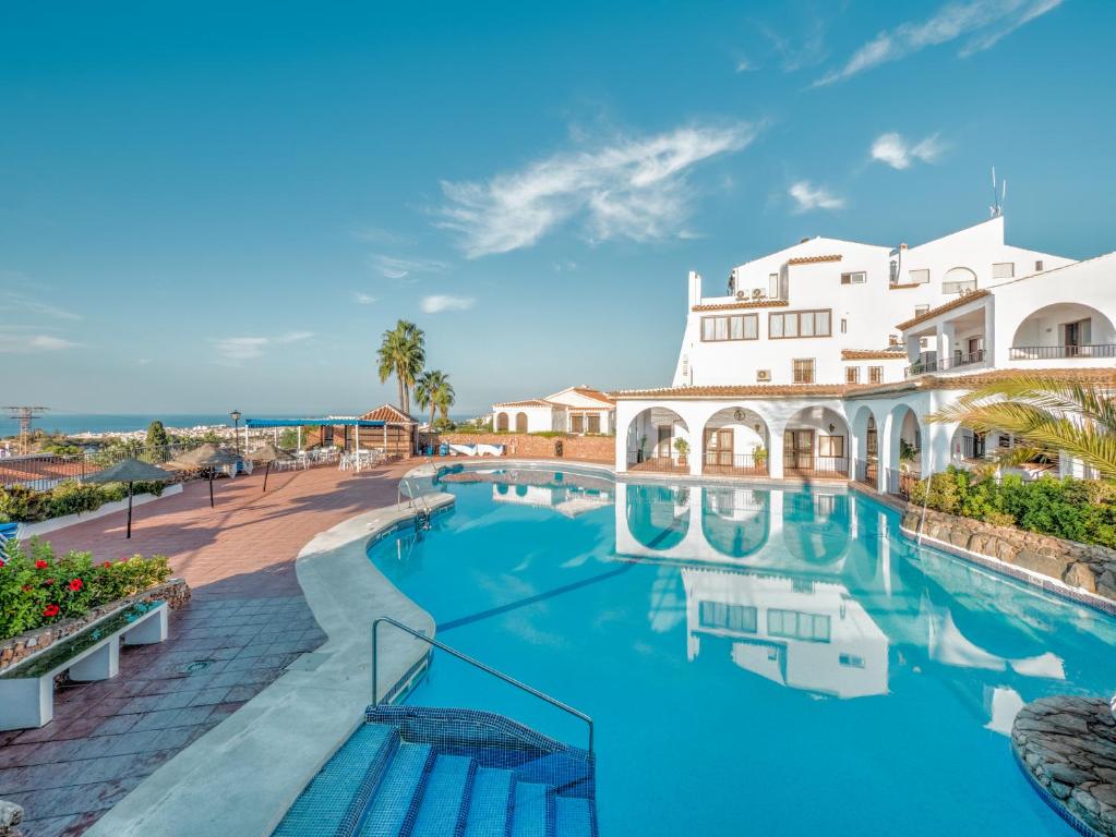 Apartment Capistrano village Nerja - 2 pool areas - 3