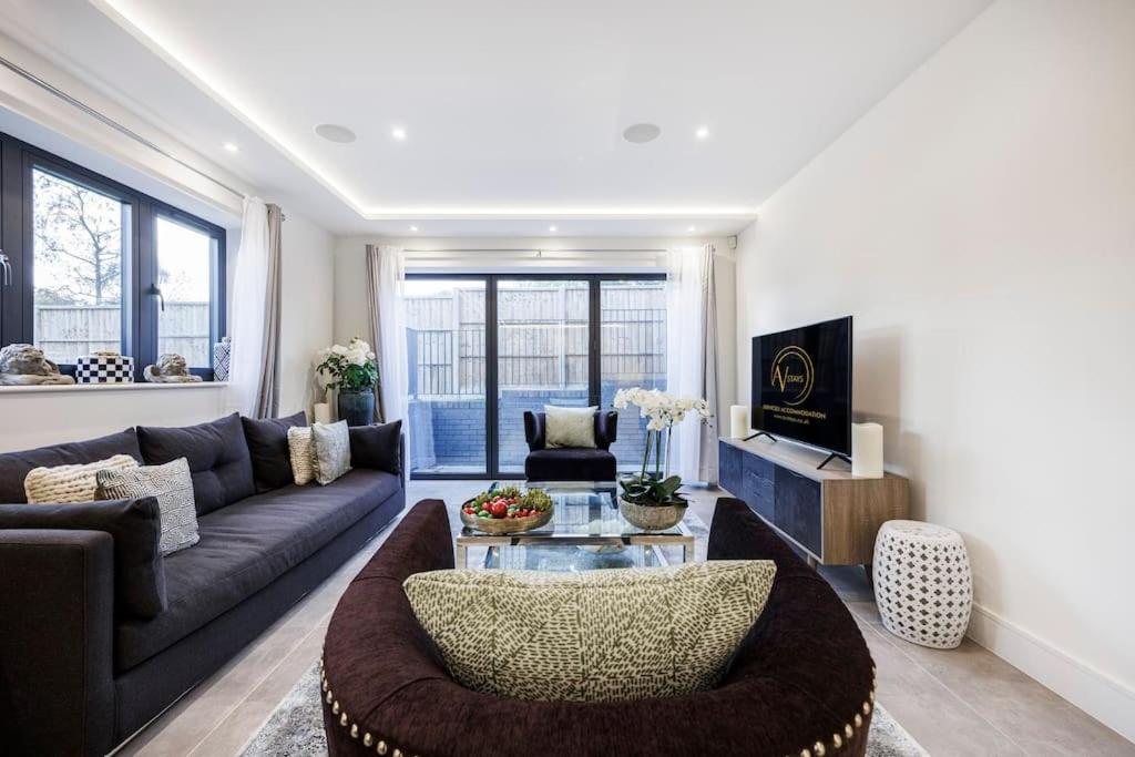 Lux Smart Home New Build Sleeps 8 With Parking By AV Stays Short Lets