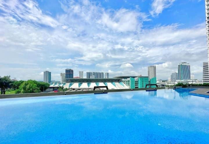 Nearest walk Johor Bahru custom Ciq by YHA, Johor Bahru