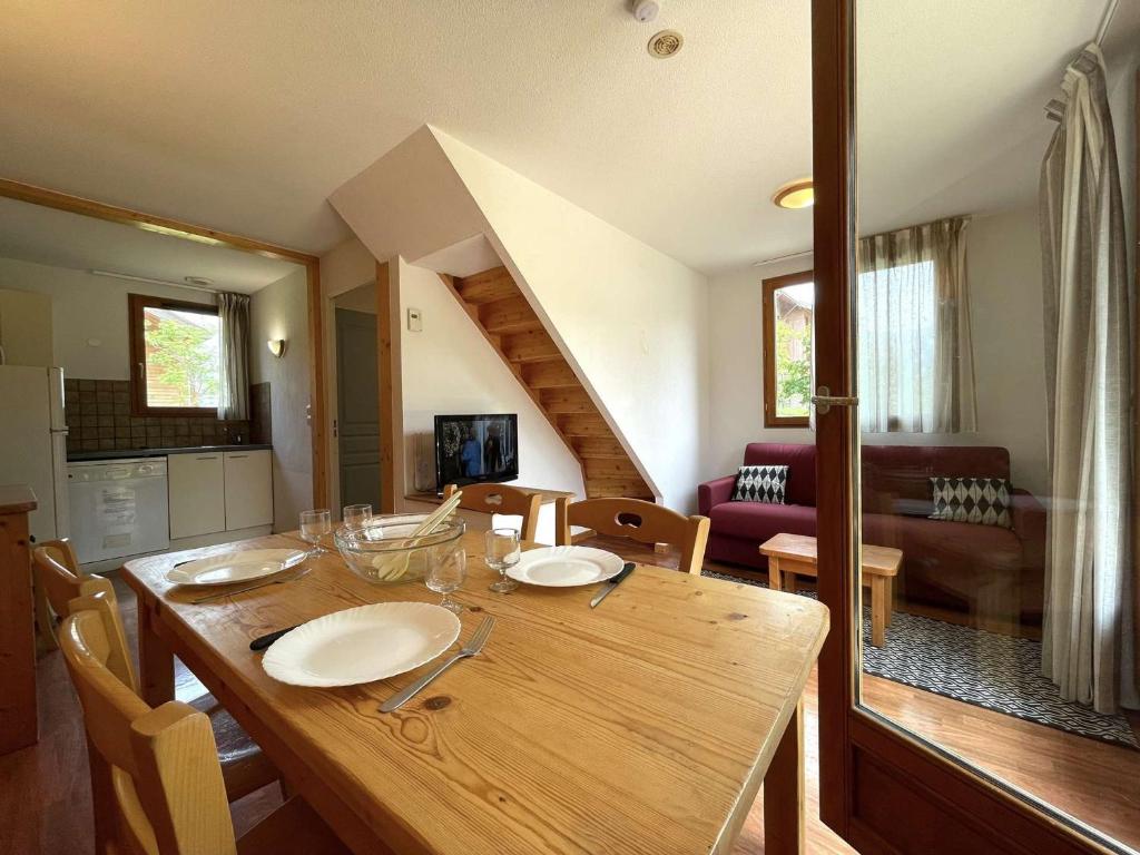 Chalet lumineux 3 pièces, 4 pers, proche remontées et pistes, balcon, parking, wifi gratuit - FR-1-525-270 - 1