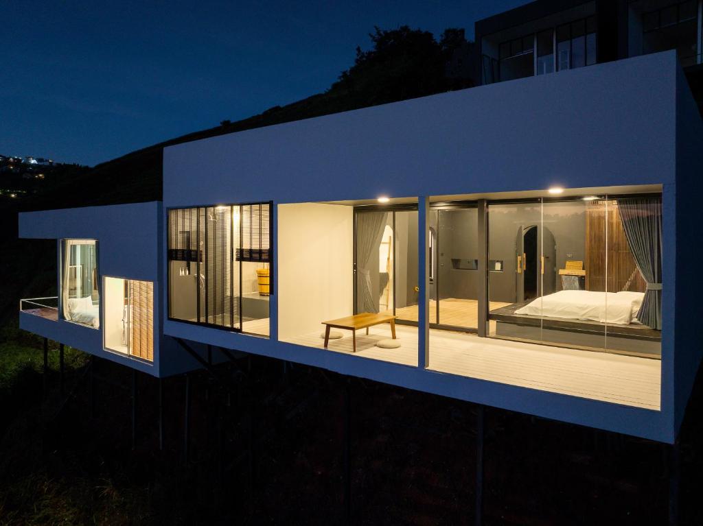 ระเบียง/ชานเรือน