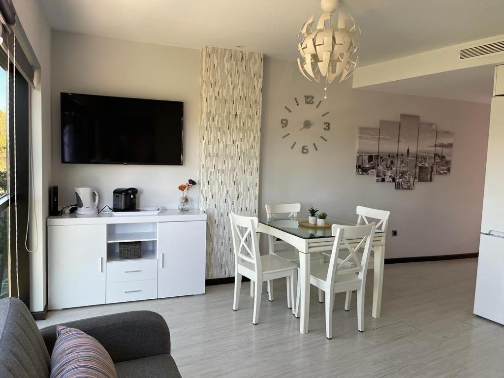 TECNOCORDOBA II aparcamiento privado gratuito y piscina - 4