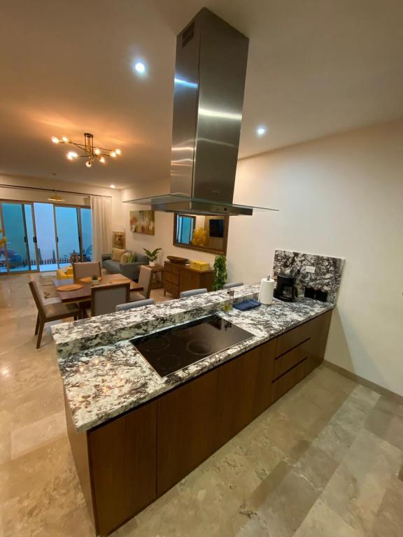 Luxury 2 bedroom apt 3 min away from the boardwalk/malecon - 3