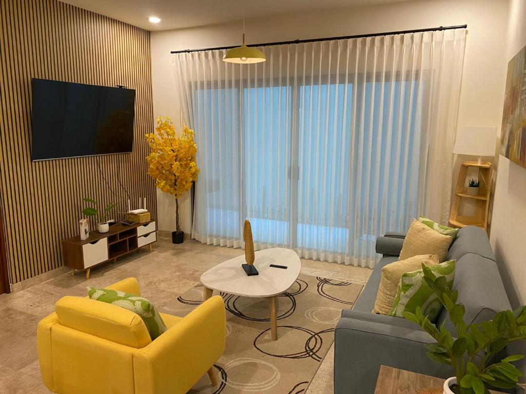 Luxury 2 bedroom apt 3 min away from the boardwalk/malecon - 2