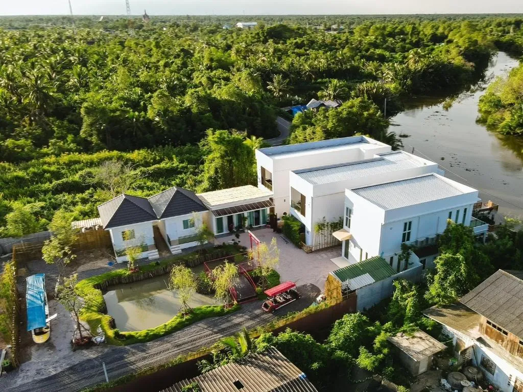 Yunoya Riverside Villa, hotel in Samut Songkhram