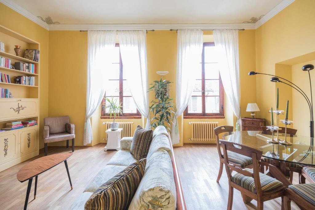 A touch of History, in Santa Reparata, Florencie