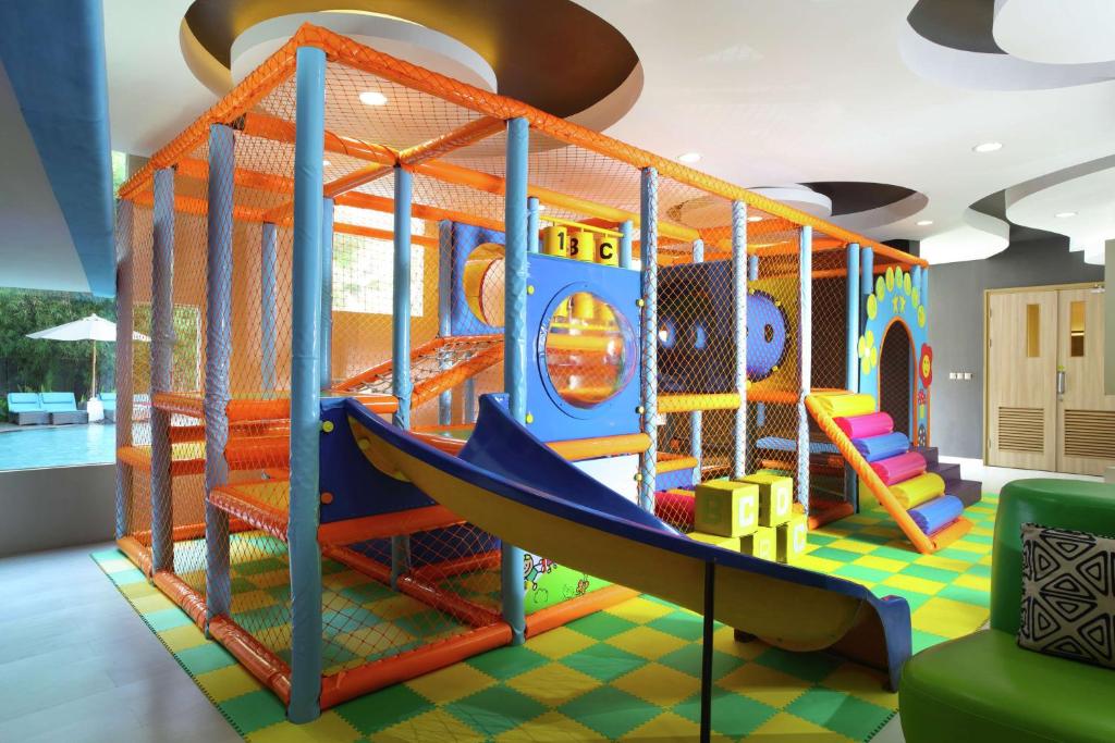 DoubleTree by Hilton Jakarta DoubleTree by Hilton Jakarta – Hotel urban dengan kids corner asyik