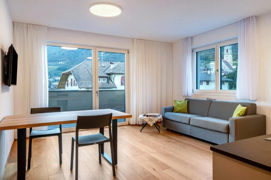 Ferienwohnungen Karin - Cabernet, hotel in Termeno