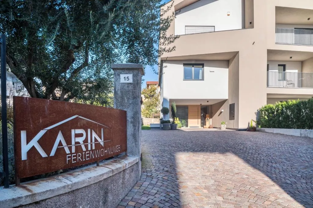 Ferienwohnungen Karin - Merlot, hotel in Termeno