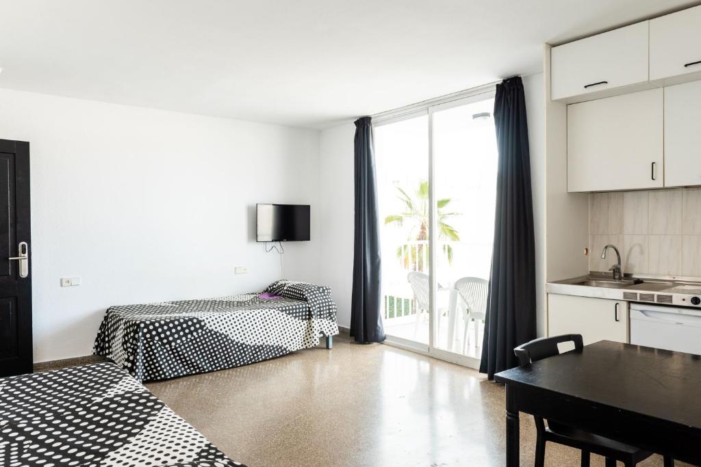 Ibiza Rocks Hotel - Adults Only — Hotel rooms in San Antonio, Balearic Islands