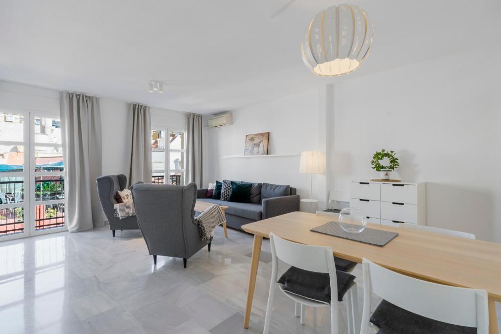 Best location apartment by Costarentals - Ref 28, Fuengirola