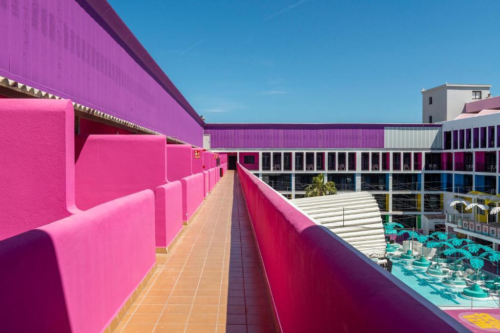 Ibiza Rocks Hotel - Adults Only — Hotel building in San Antonio, Balearic Islands