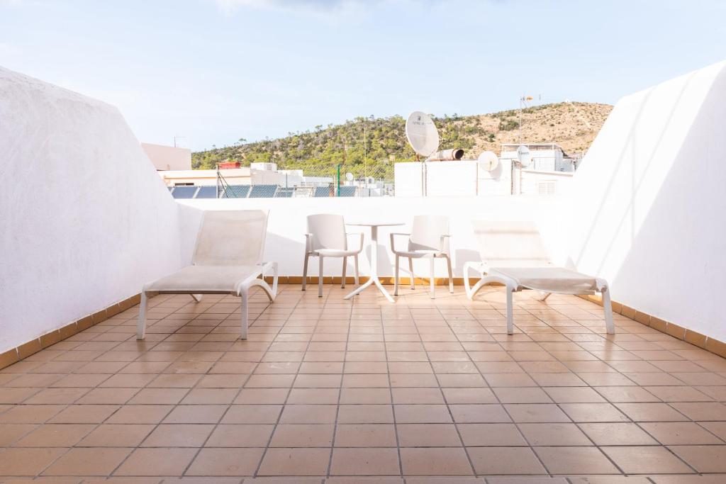 Ibiza Rocks Hotel - Adults Only — Hotel building in San Antonio, Balearic Islands
