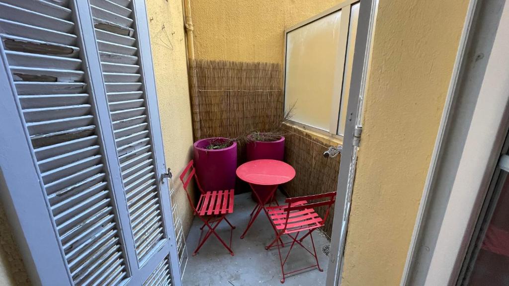 Modest one bedroom apartment - 3